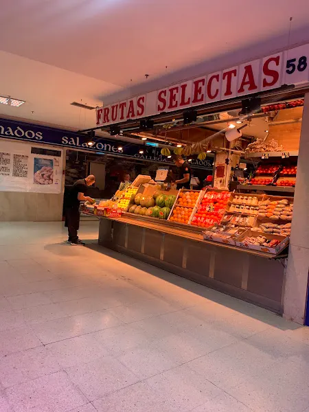 Frutería Hermanos Peña, CC La Alameda de Osuna