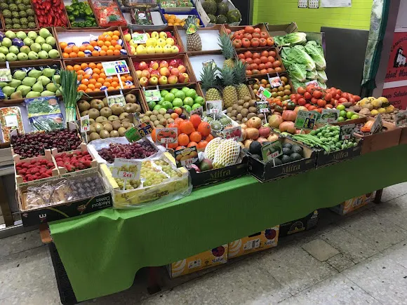 Frutas Saray y Ainhoa