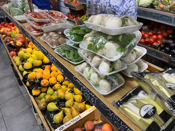 Verduras y Frutas Tropical