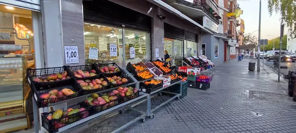 Frutería la Tropical . Av rabanales 16
