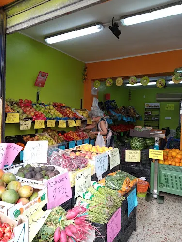 Frutas y Verduras José Cira - Frutería en San Juan de Aznalfarache