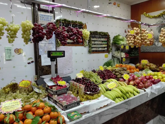 Fruteria Polleria T. Albert