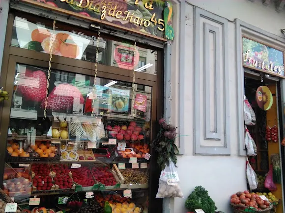 frutería Maria Díaz de Haro 45